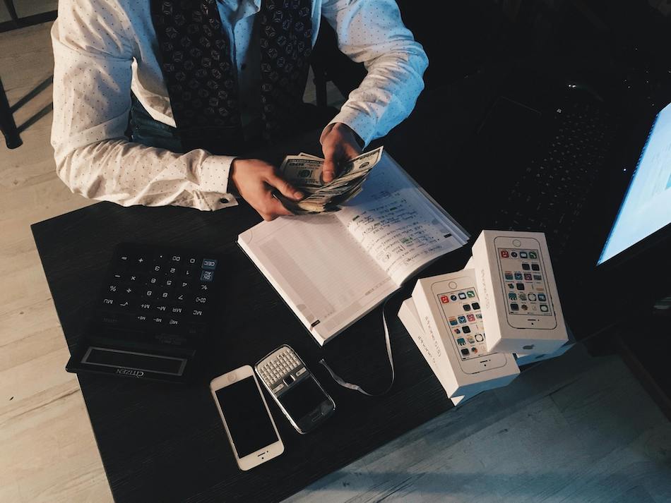 How Freelancers Can Simplify Bookkeeping & Never Miss a Tax Deduction